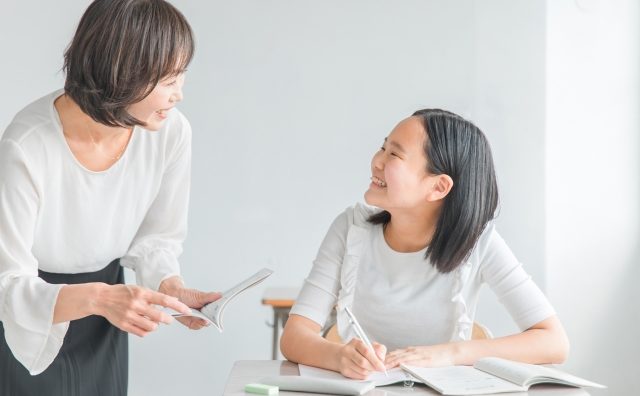 進学塾　講師【英語担当　中学生〜高校生を担当】