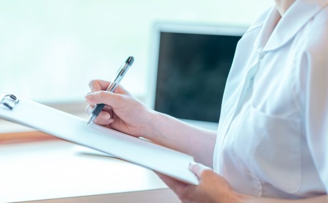多彩な診療を学べる・眼科検査助手・資格経験不問・福利厚生充実